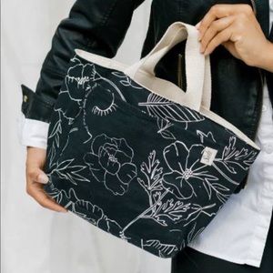 Sseko Canvas Tote Organizer in Black Hide & Seek